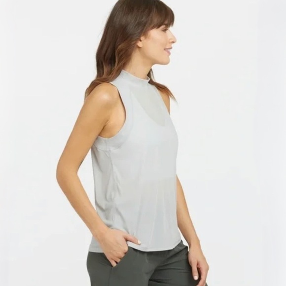 NWT Spanx Go Lightly Mock Neck Ribbed Tank Top in Cloud Grey - Picture 2 of 7